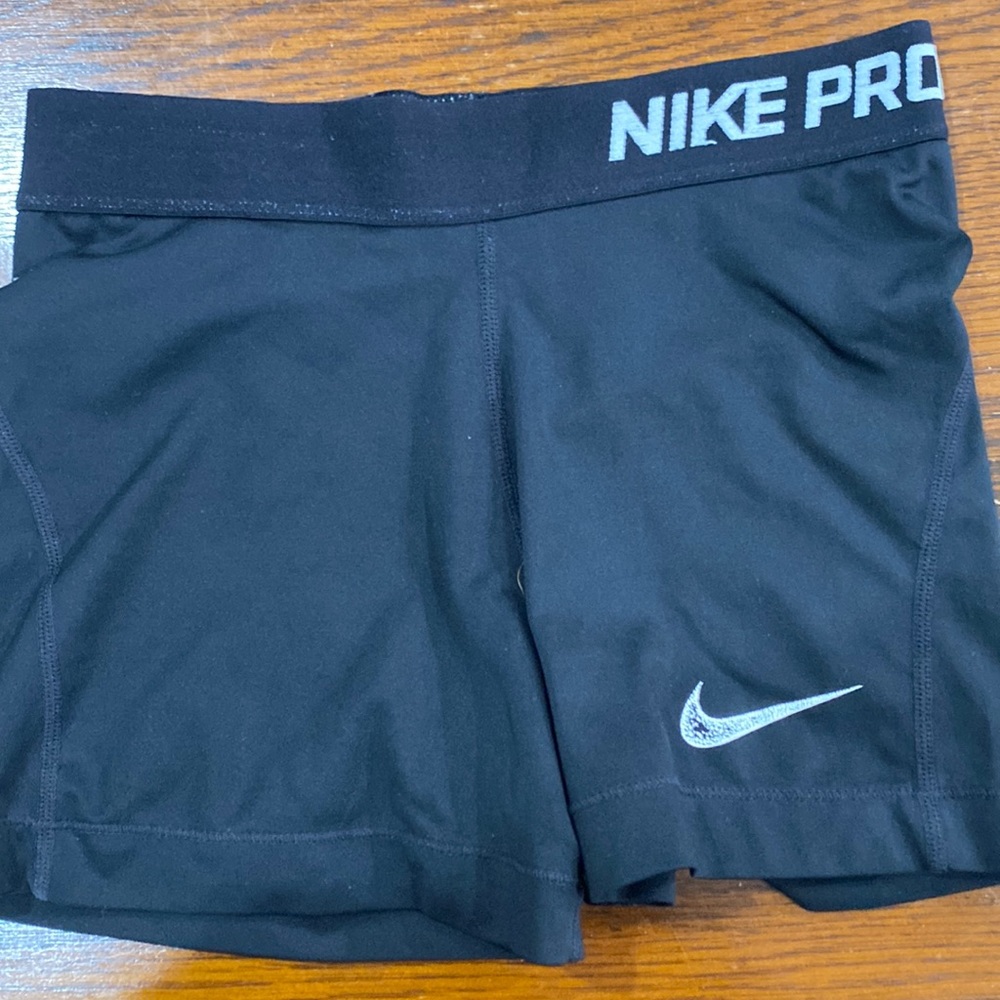 Nike Pros work out shorts - 3" Size S-runs small